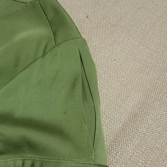 EUC Ann Taylor silk blouse - Picture 6 of 8